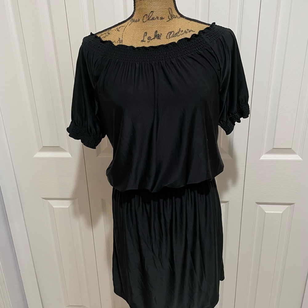 BCBGMaxAzria Black Off-Shoulder Blouson Mini Dress